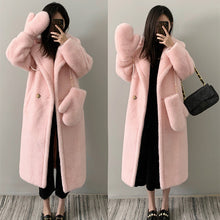 Load image into Gallery viewer, New Fashion Long Alpaca Gloves Coat Sets Turn Down Collar Oversize Teddy Bear Coat for Women