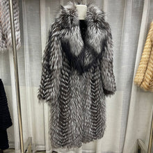 Load image into Gallery viewer, Women Real Fox Fur Coat High Street Big Fur Collar Long Fur Jacket