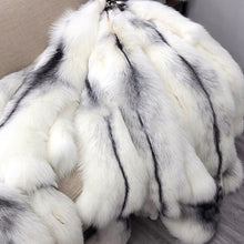 Load image into Gallery viewer, Lady Luxury Fox Fur Coat 2022 New Long Sleeve Fluffy Short Style Overcoat Winter Warm 4904