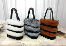 Load image into Gallery viewer, 2022 New Women&#39;s Fashion Fox Fur Handbag Fluffy Messenger Bag Ladies Winter Shoulder Bag Large Capacity Tote 8813