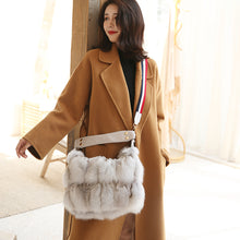 Load image into Gallery viewer, 2022 New Lady Luxury Handbag Women Fashion Fox Fur Shoulder Bag Top Quality Messenger Bag 8803