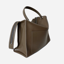 Load image into Gallery viewer, Genuine Leather Bags Women Shoulder Crossbody Large Capacity Lady Hand Bags Tote 2022 Spring Autumn 4395