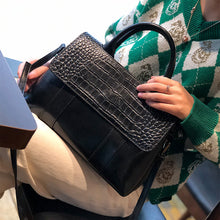 Load image into Gallery viewer, Lady Large Capacity Messenger Bag Leather Handbag Embossing Printed Shoulder Bags Women Tote 4364